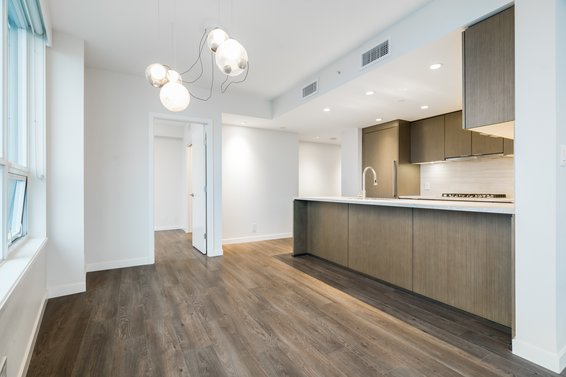 2104 125 East 14th Street, North Vancouver