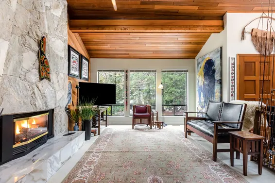 5528 Huckleberry Lane, North Vancouver For Sale - image 6