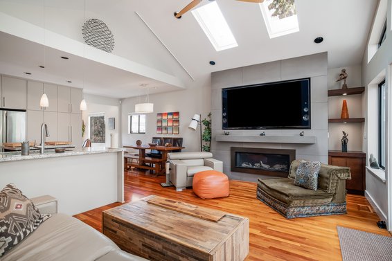 186 West Kings Road, North Vancouver