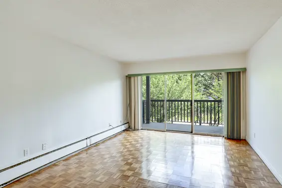 306 211 West 3rd Street, North Vancouver For Sale - image 2