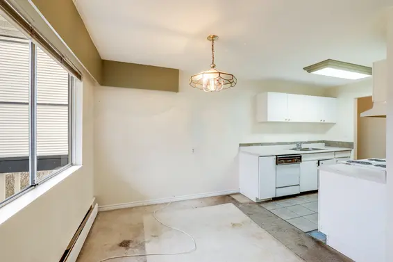 12 834 Premier Street, North Vancouver For Sale - image 3