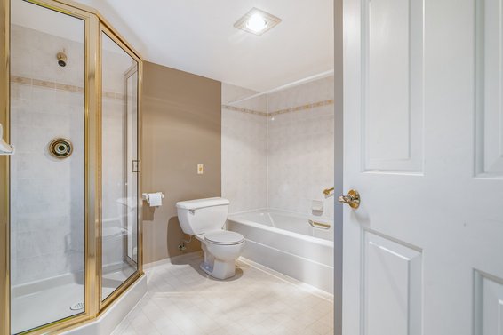 209 121 West 29th Street, North Vancouver