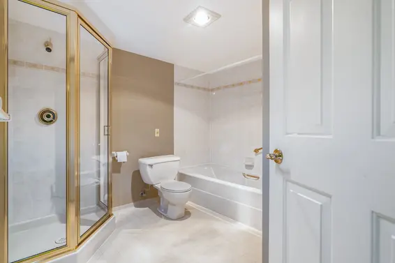 209 121 West 29th Street, North Vancouver For Sale - image 17