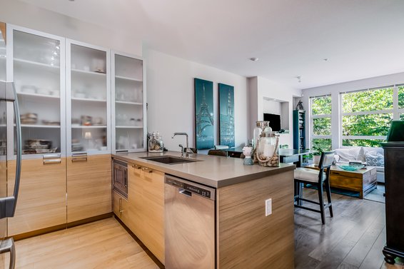 220 3606 Aldercrest Drive, North Vancouver