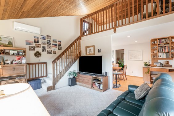 2250 Ennerdale Road, North Vancouver