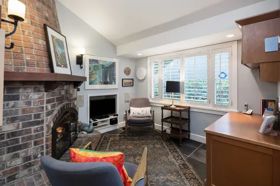 1082 Lodge Road, North Vancouver For Sale - image 9