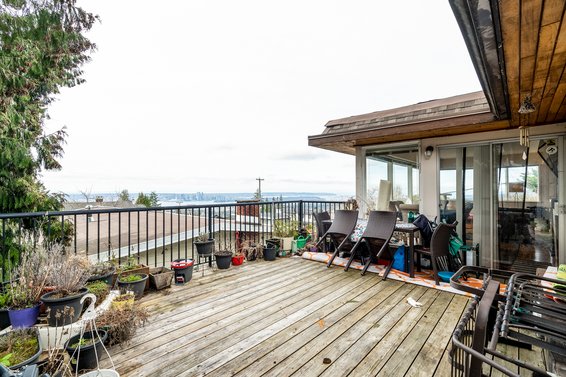 211 Tamarack Road, North Vancouver