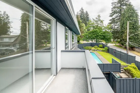 111 Sandringham Crescent, North Vancouver For Sale - image 30