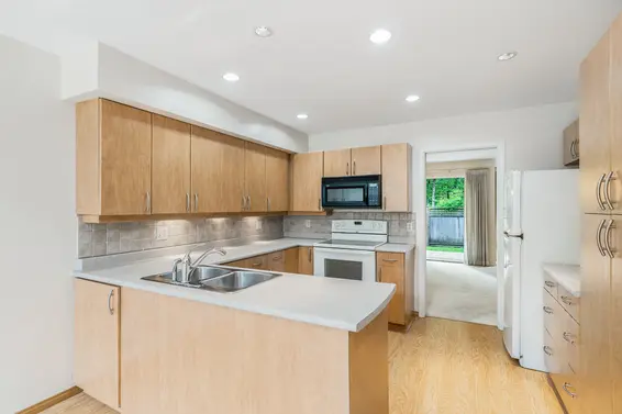 30 1925 Indian River Crescent, North Vancouver For Sale - image 13