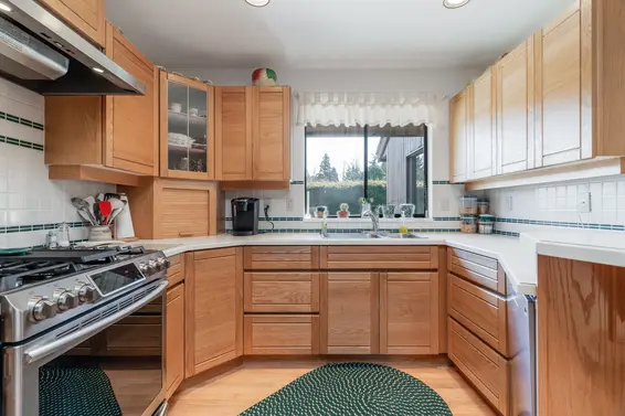 2250 Ennerdale Road, North Vancouver For Sale - image 12