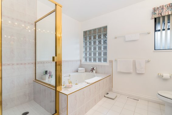 5596 Huckleberry Lane, North Vancouver