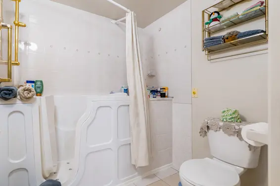 206 2800 Chesterfield Avenue, North Vancouver For Sale - image 20