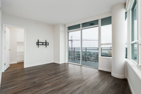 2104 125 East 14th Street, North Vancouver