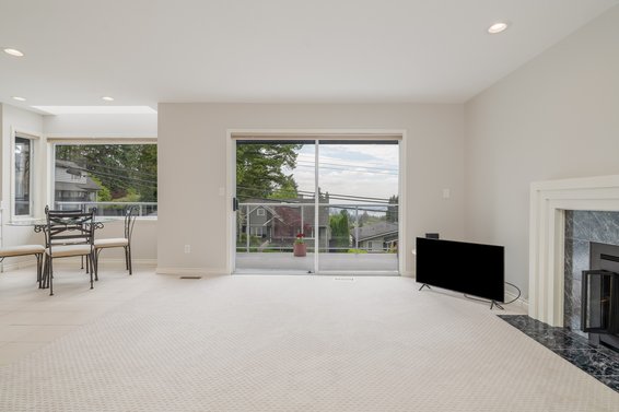 111 Sandringham Crescent, North Vancouver