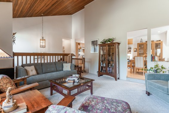2250 Ennerdale Road, North Vancouver