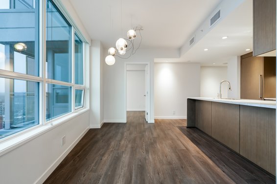 2104 125 East 14th Street, North Vancouver