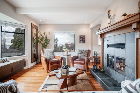186 West Kings Road, North Vancouver
