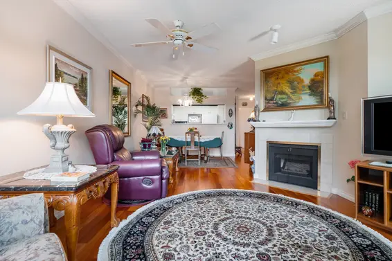 206 2800 Chesterfield Avenue, North Vancouver For Sale - image 6