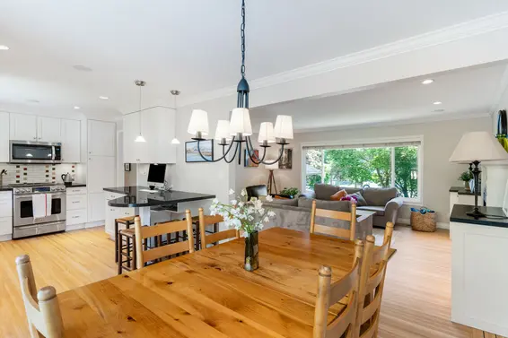 624 East Osborne Road, North Vancouver For Sale - image 11