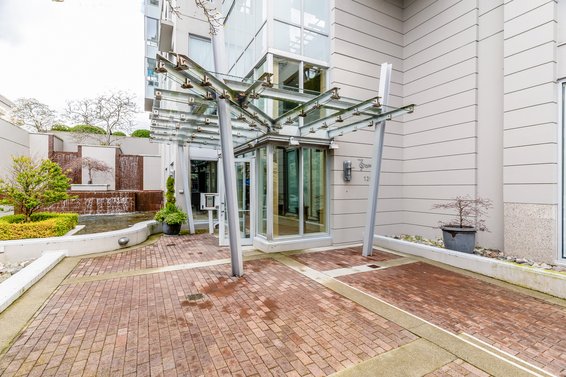 402 120 West 16th Street, North Vancouver