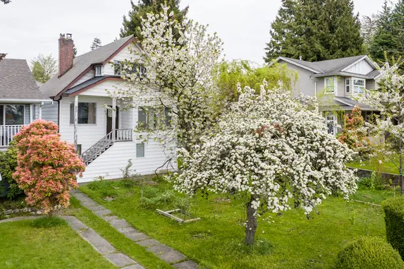 618 East 4th Street, North Vancouver For Sale - image 1