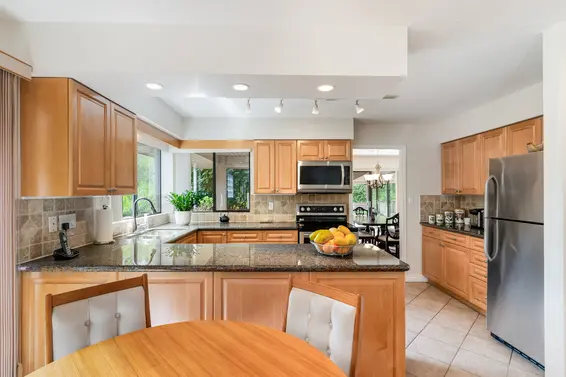 5596 Huckleberry Lane, North Vancouver For Sale - image 11