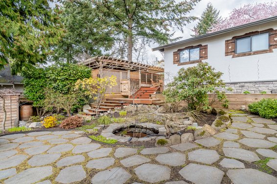 186 West Kings Road, North Vancouver