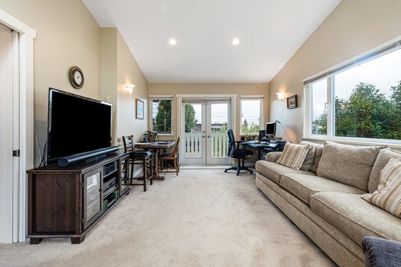 622 Silverdale Place, North Vancouver