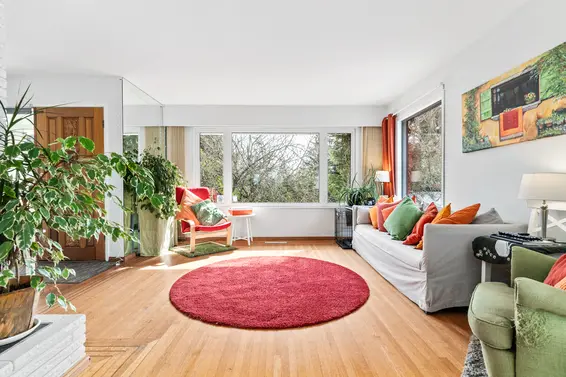 900 Clements Avenue, North Vancouver For Sale - image 14