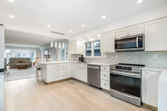 1182 Ronayne Road, North Vancouver For Sale - image 15