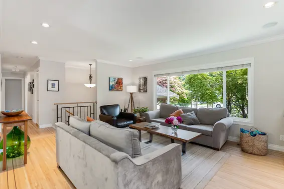 624 East Osborne Road, North Vancouver For Sale - image 8