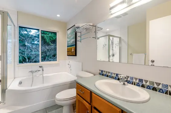 5528 Huckleberry Lane, North Vancouver For Sale - image 41