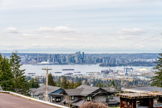 211 Tamarack Road, North Vancouver