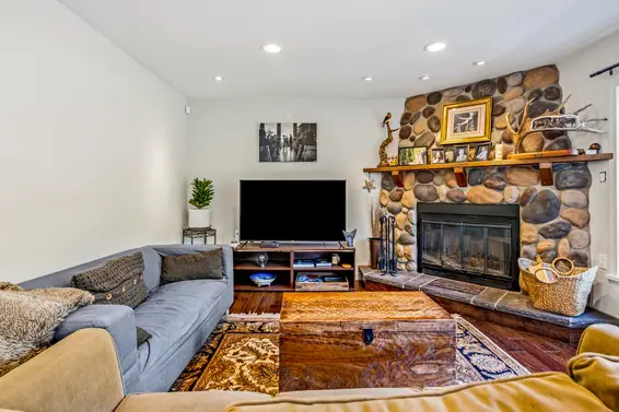 3434 Duval Road, North Vancouver For Sale - image 21