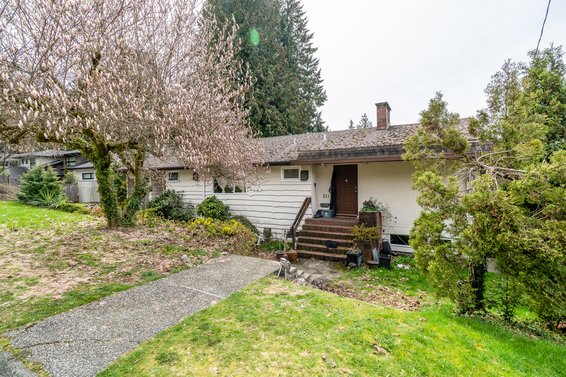 211 Tamarack Road, North Vancouver