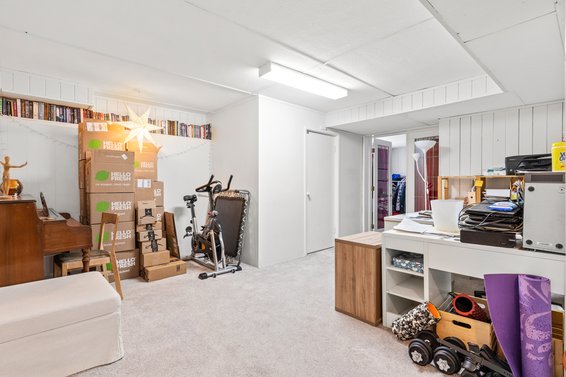 900 Clements Avenue, North Vancouver