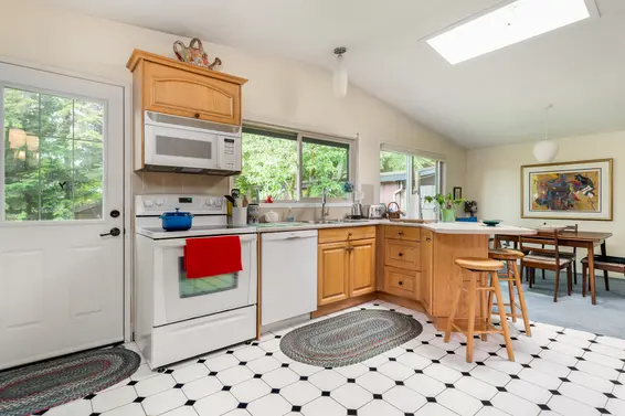 2986 Eddystone Crescent, North Vancouver For Sale - image 13