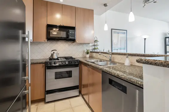 1502 160 East 13th Street, North Vancouver For Sale - image 12
