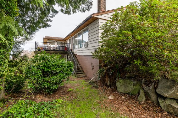 211 Tamarack Road, North Vancouver