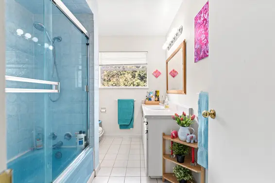 900 Clements Avenue, North Vancouver For Sale - image 20