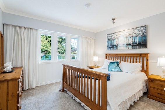 1182 Ronayne Road, North Vancouver