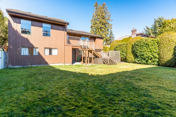 2250 Ennerdale Road, North Vancouver