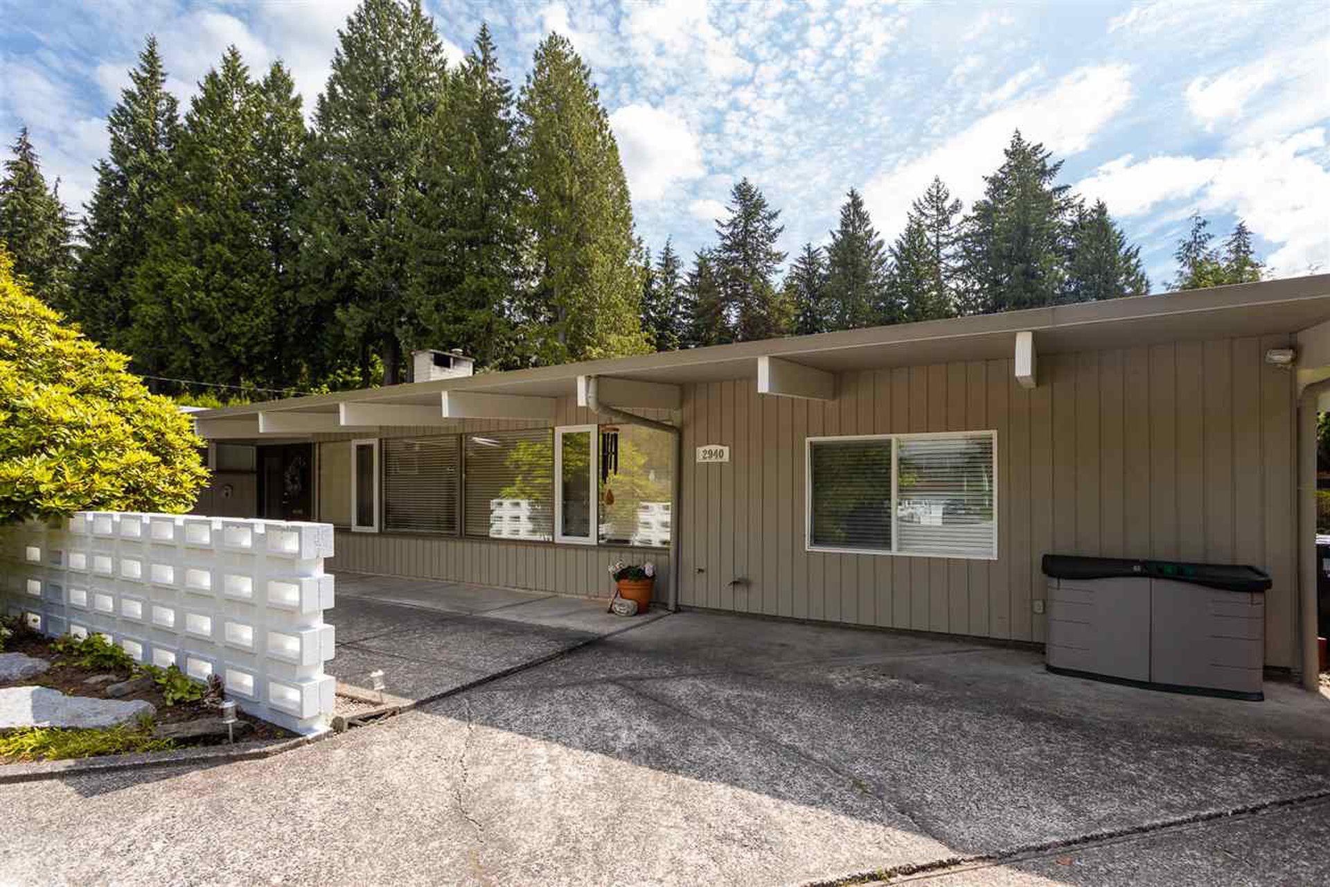 north vancouver rancher listings and sale prices