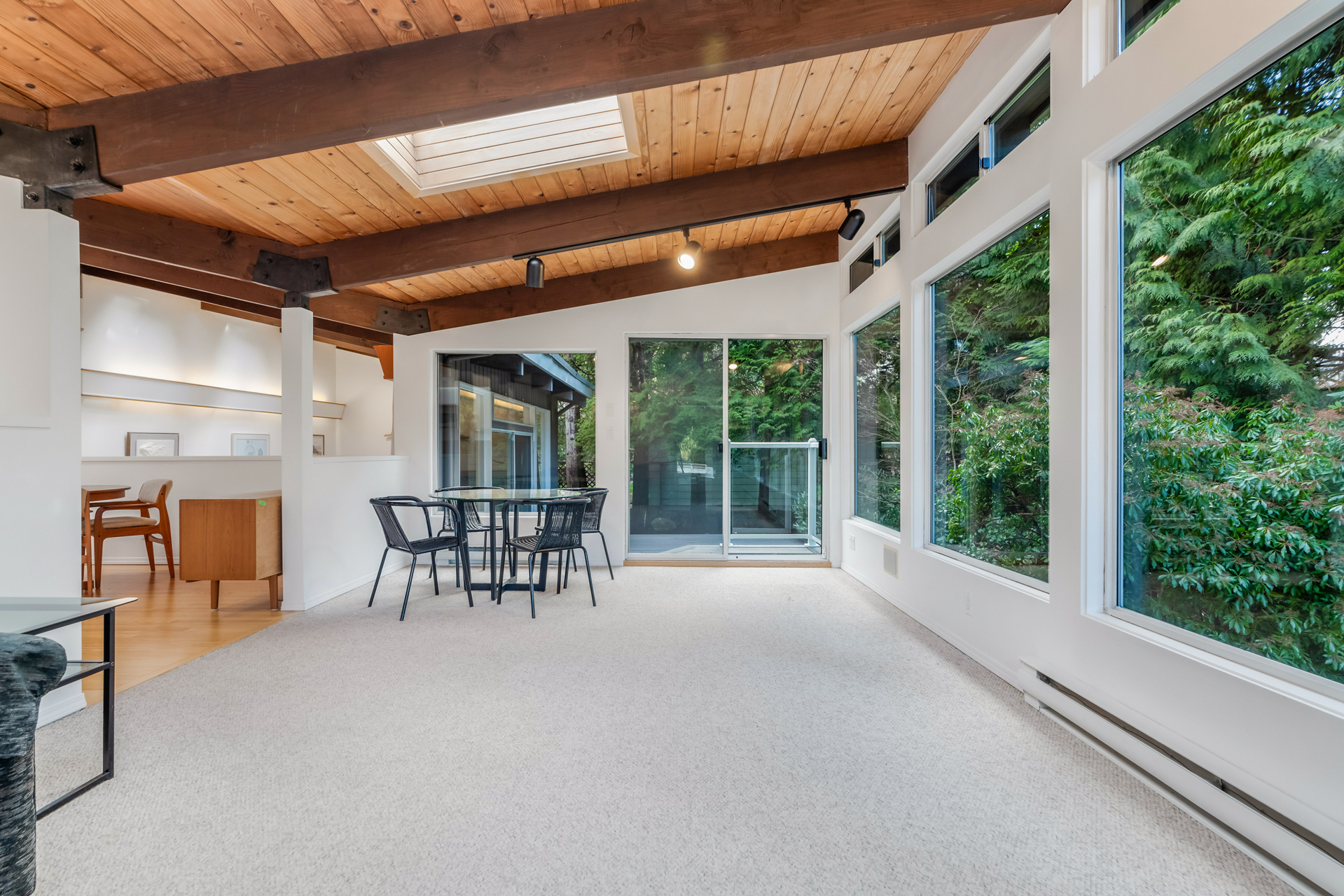 501 W St James Road North Vancouver - mid century modern house for sale 