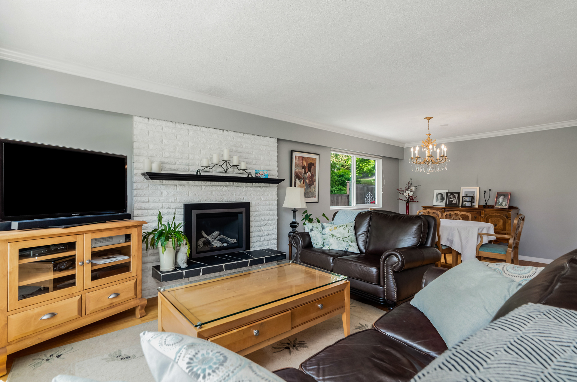 1204 Heywood Street north vancouver for sale - image 2