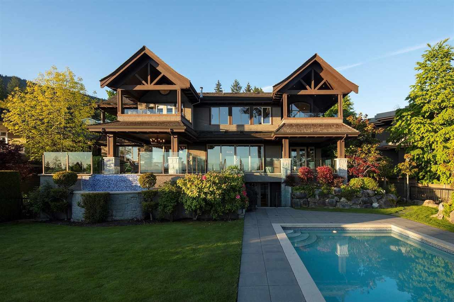 top 10 sales of west vancouver in 2022