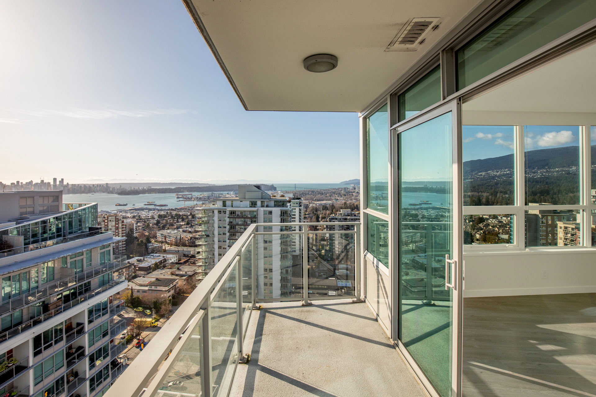 2104 125 East 14th Street, North Vancouver - image 6