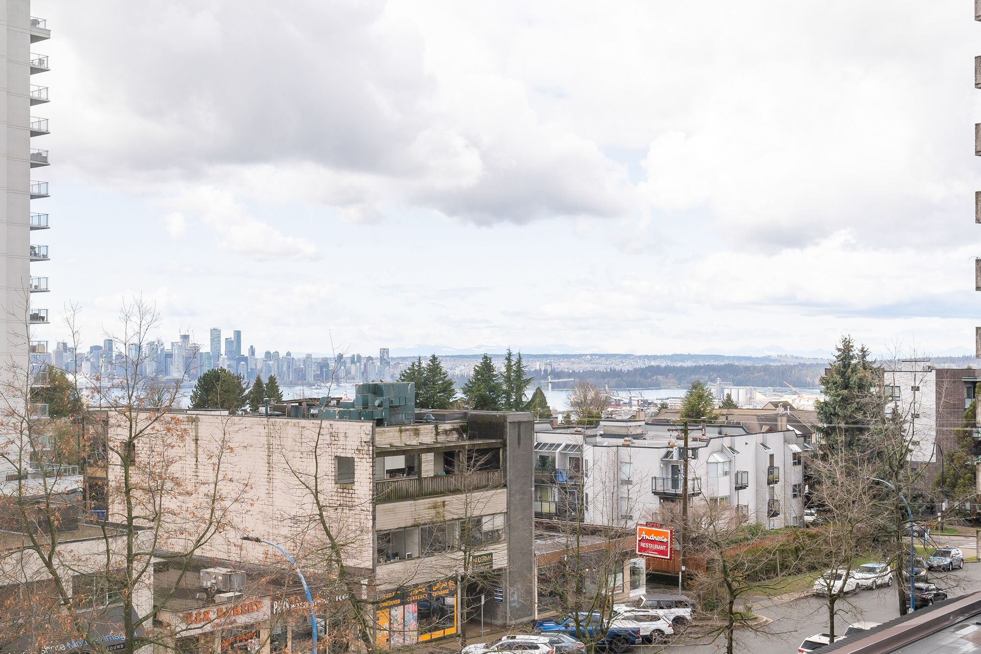 402 120 West 16th Street, North Vancouver - For Sale - Image 6
