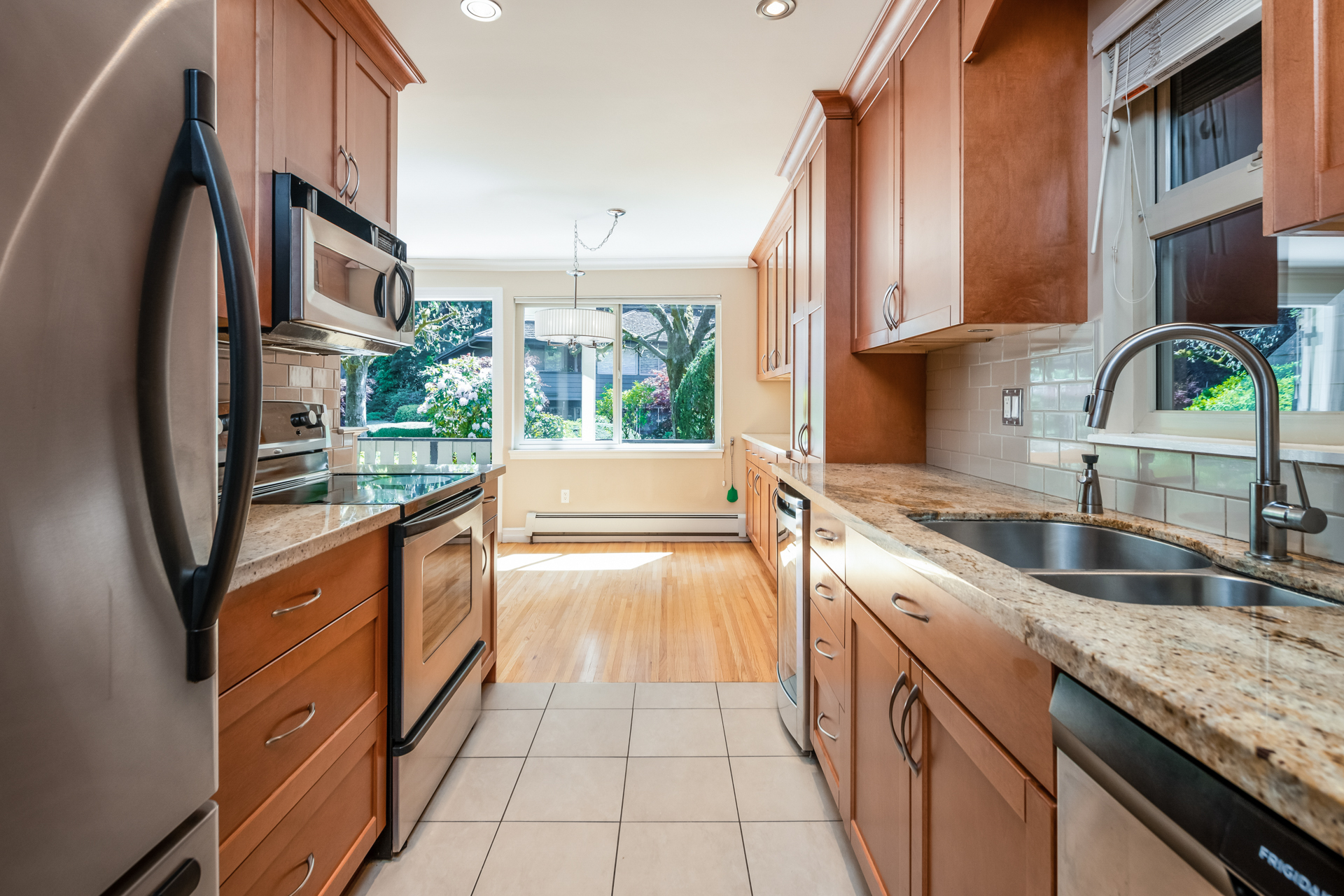 603 235 Keith Road, Spuraway Gardens, West Vancouver - For Sale - Image 4