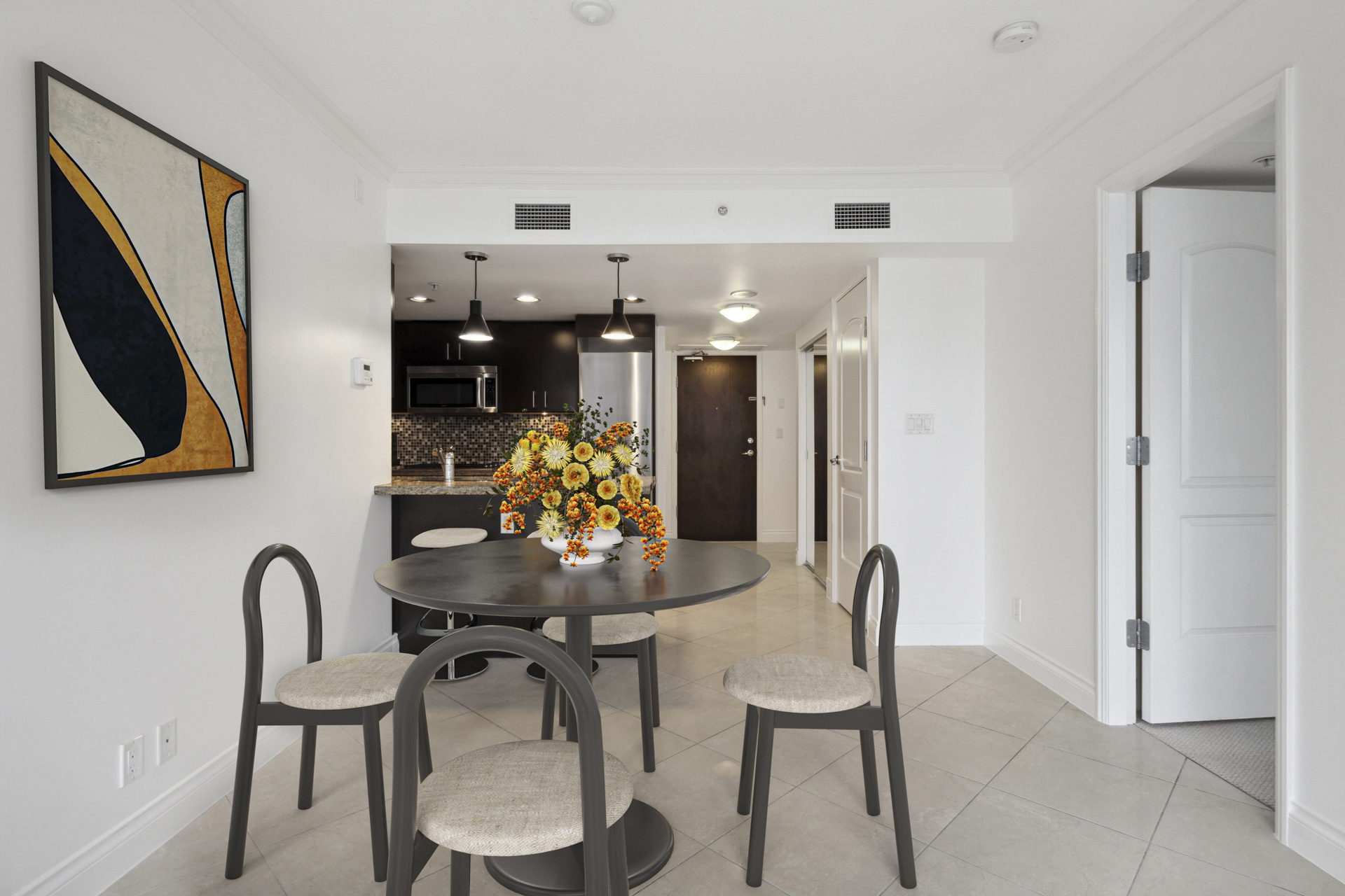 403 133 E Esplanade - sold at Pinnacle Residences at the Pier - image 3